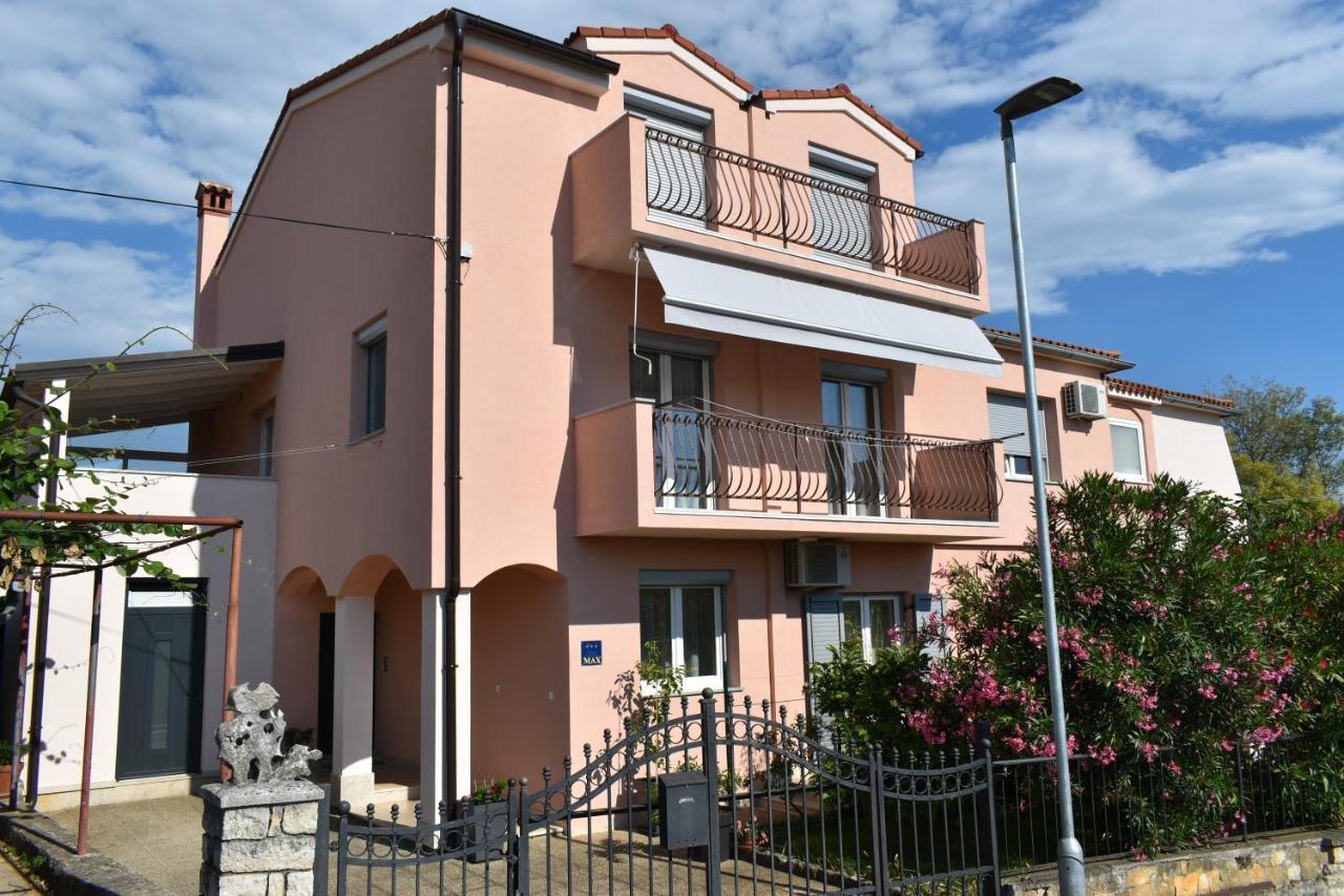 Studio Max With Parking Rovinj Luaran gambar